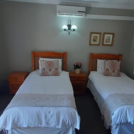 Van Dykshuis Guest House Хейдельберг Экстерьер фото