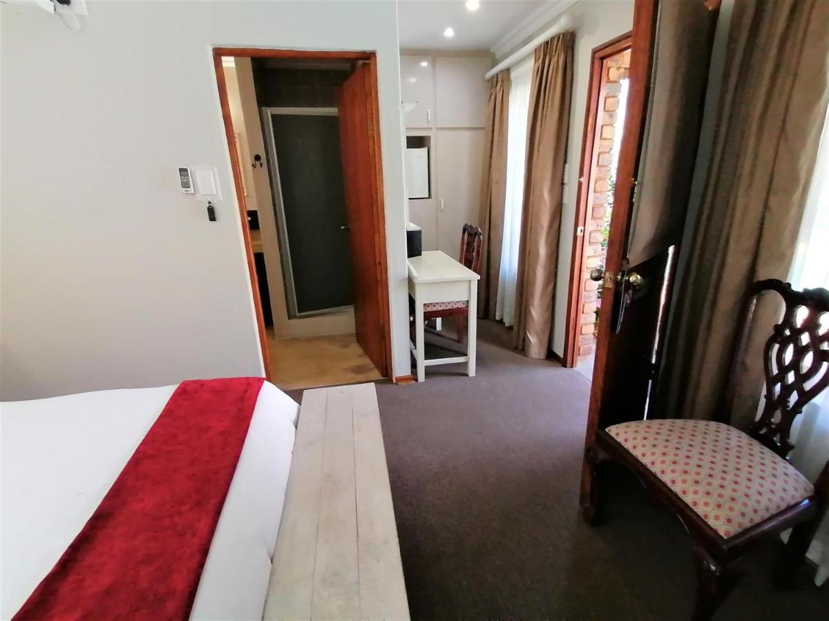Van Dykshuis Guest House Хейдельберг Экстерьер фото