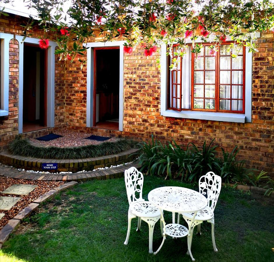 Van Dykshuis Guest House Хейдельберг Экстерьер фото