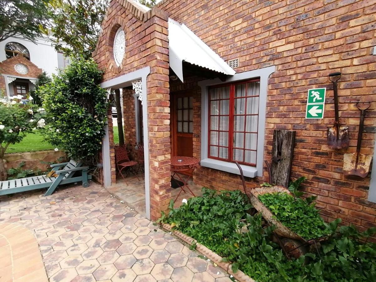 Van Dykshuis Guest House Хейдельберг Экстерьер фото
