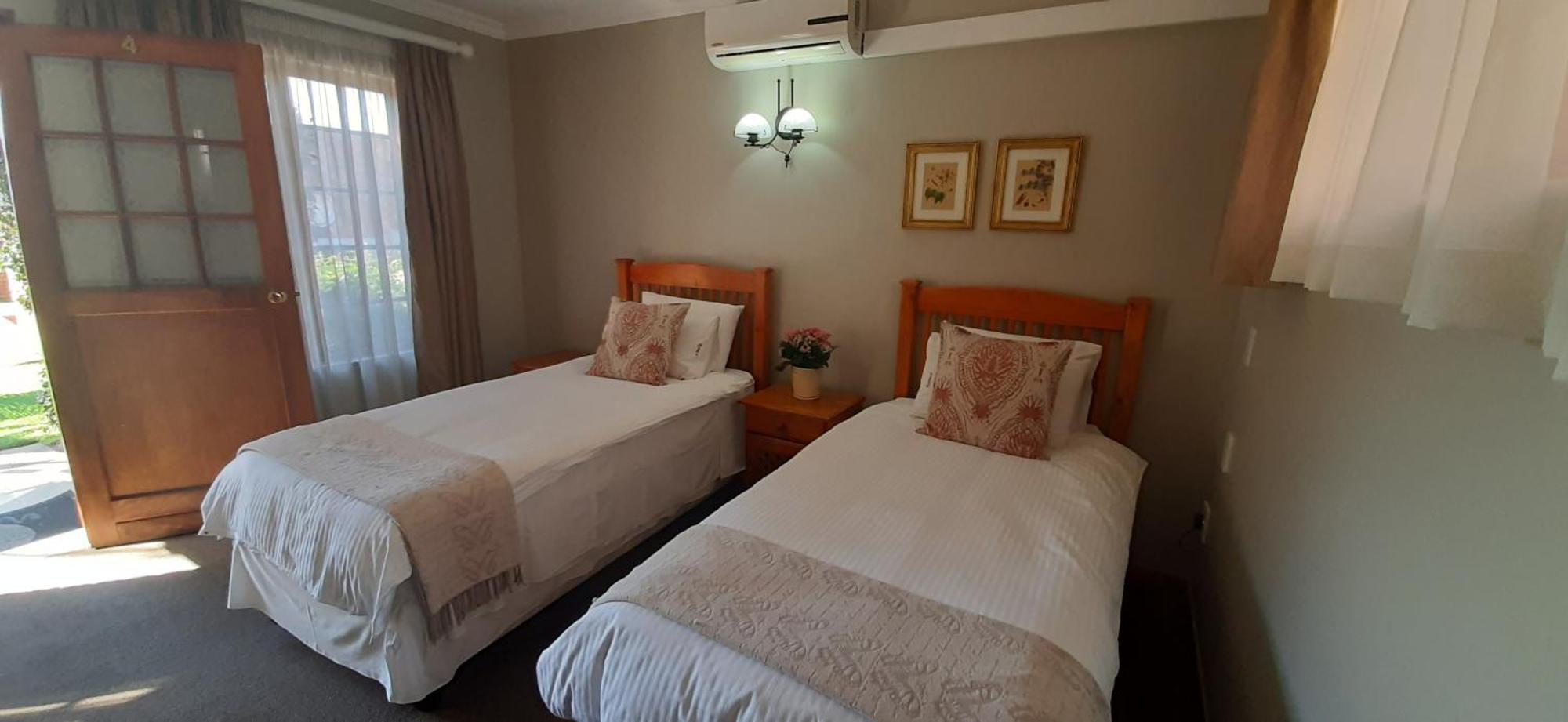Van Dykshuis Guest House Хейдельберг Экстерьер фото